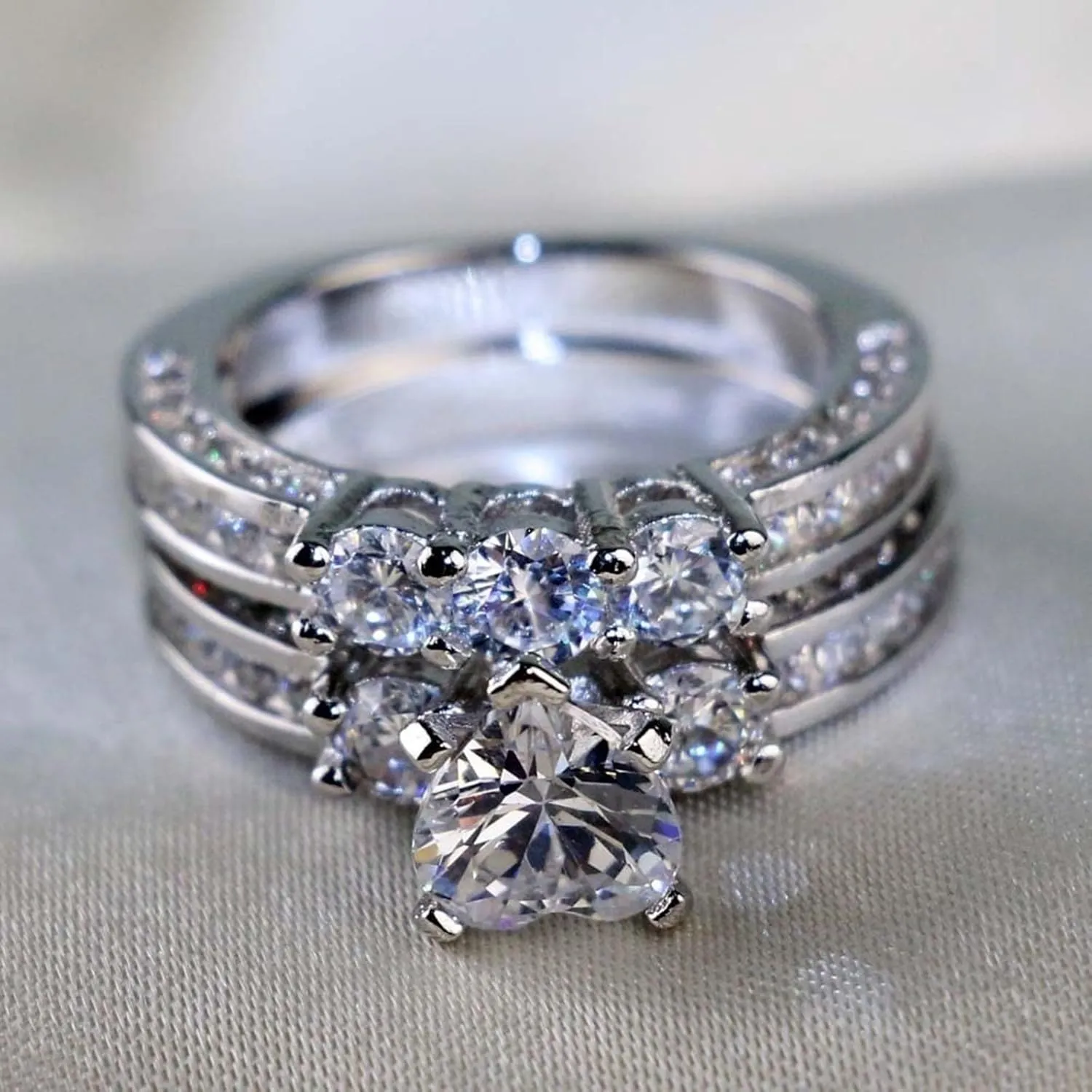 2pcs Cubic Zirconia Wedding Band for Women Stackable Diamond Engagement Ring Exquisite Boho Promise Ring Set Lady (Silver, 5)
