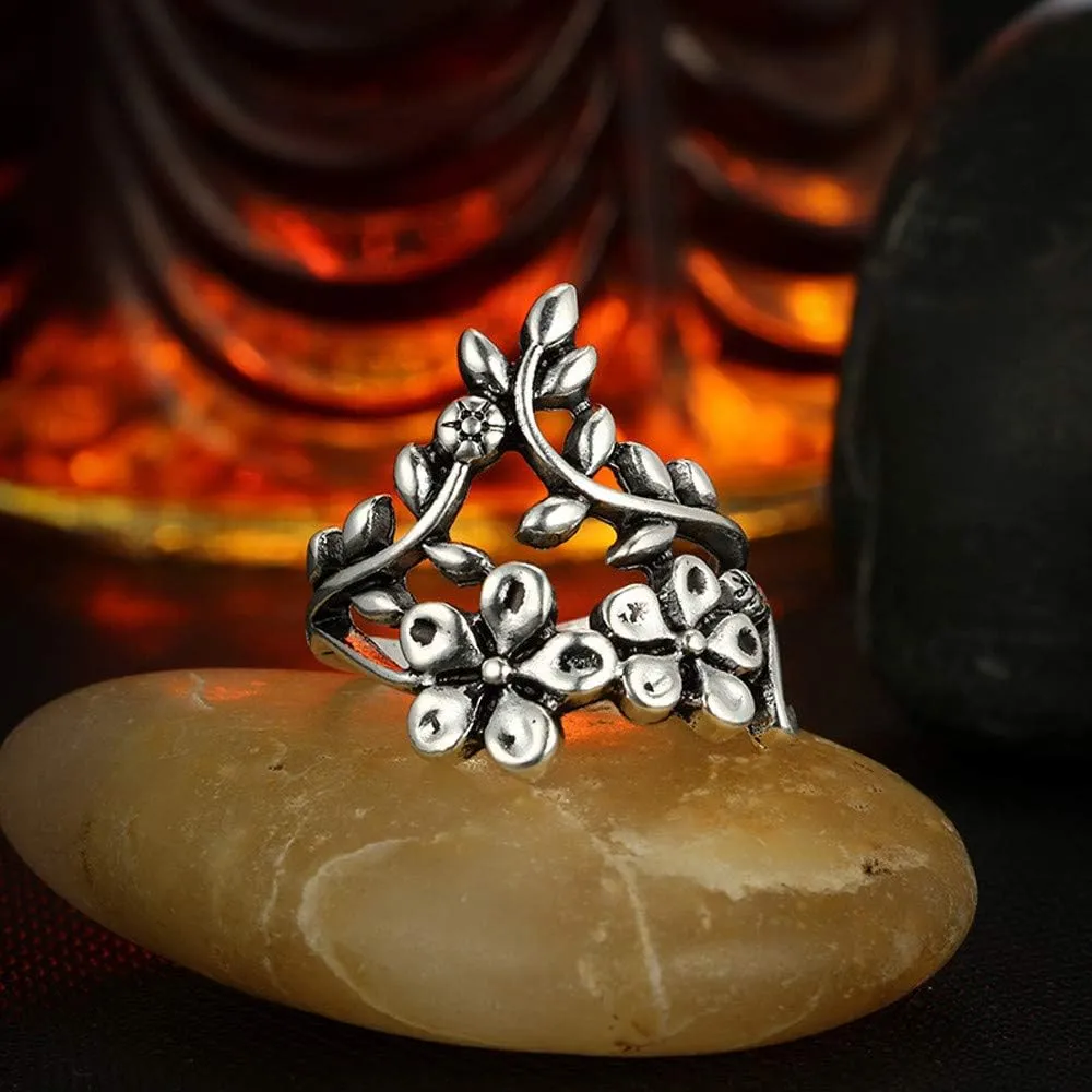 4pcs Silver Bohemian Hollow Carved Flowers Vintage Aesthetic Stackable Rings Set Jewelry for Women Teen Girls