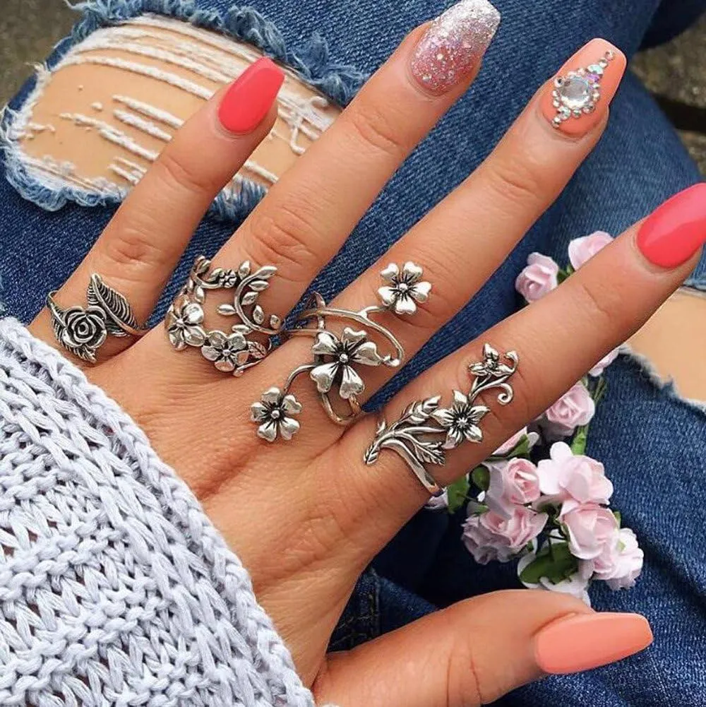 4pcs Silver Bohemian Hollow Carved Flowers Vintage Aesthetic Stackable Rings Set Jewelry for Women Teen Girls