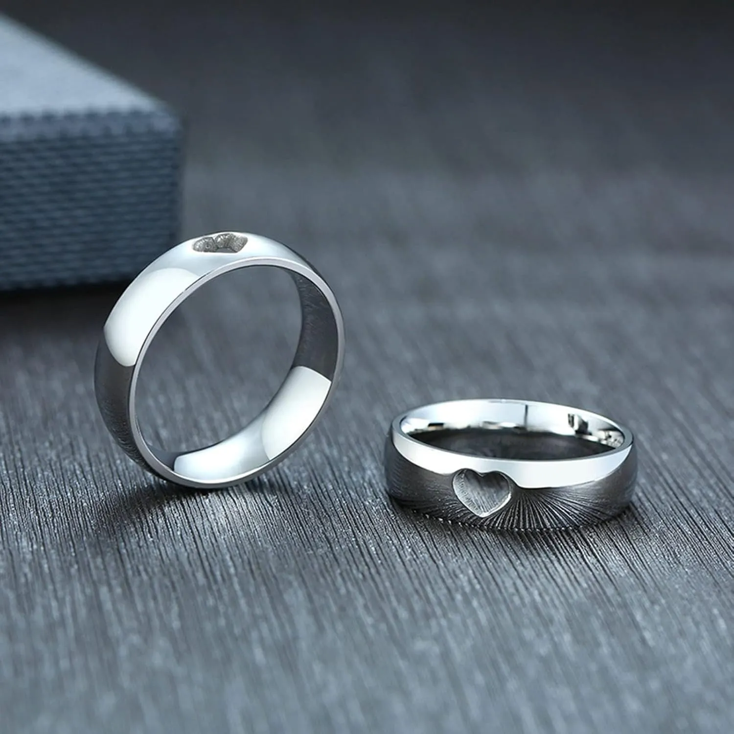 Aienid Stainless Steel Ring Vintage, Engagement Ring Silver Hollow Heart Polished Engraved Ring Engagement Andset