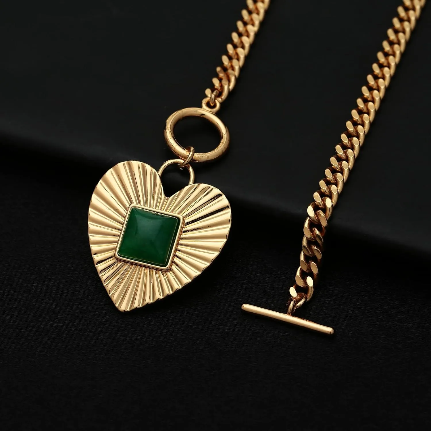 Chunky Heart Necklace Sunburst Heart Pendant Necklace Vintage Statement Necklace for Women Gold Chunky Toggle Necklace