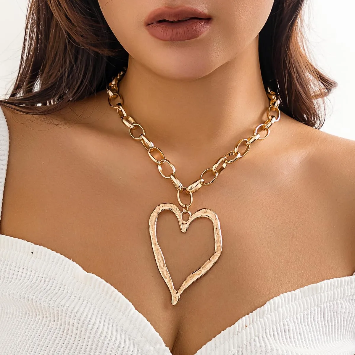 CJIAYUJEW Large Heart Necklaces Chunky Hollow Heart Pendant Necklace for Women Vintage Exaggerated Adjustable Thick Chain Large Love Choker Charm Jewelry