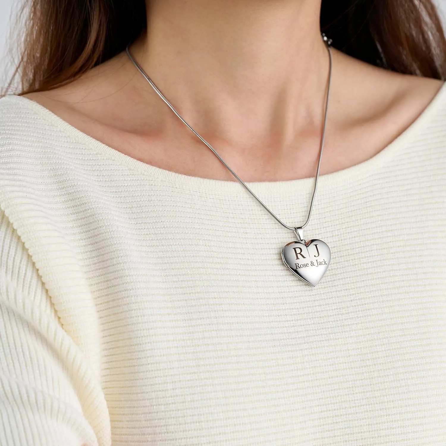 Fanery Sue Personalized Heart Locket Necklace That Holds Pictures, Customized Locket Necklace with Photos Inside, Silver Gold Memorial Jewelry Mothers Day Gifts for Women