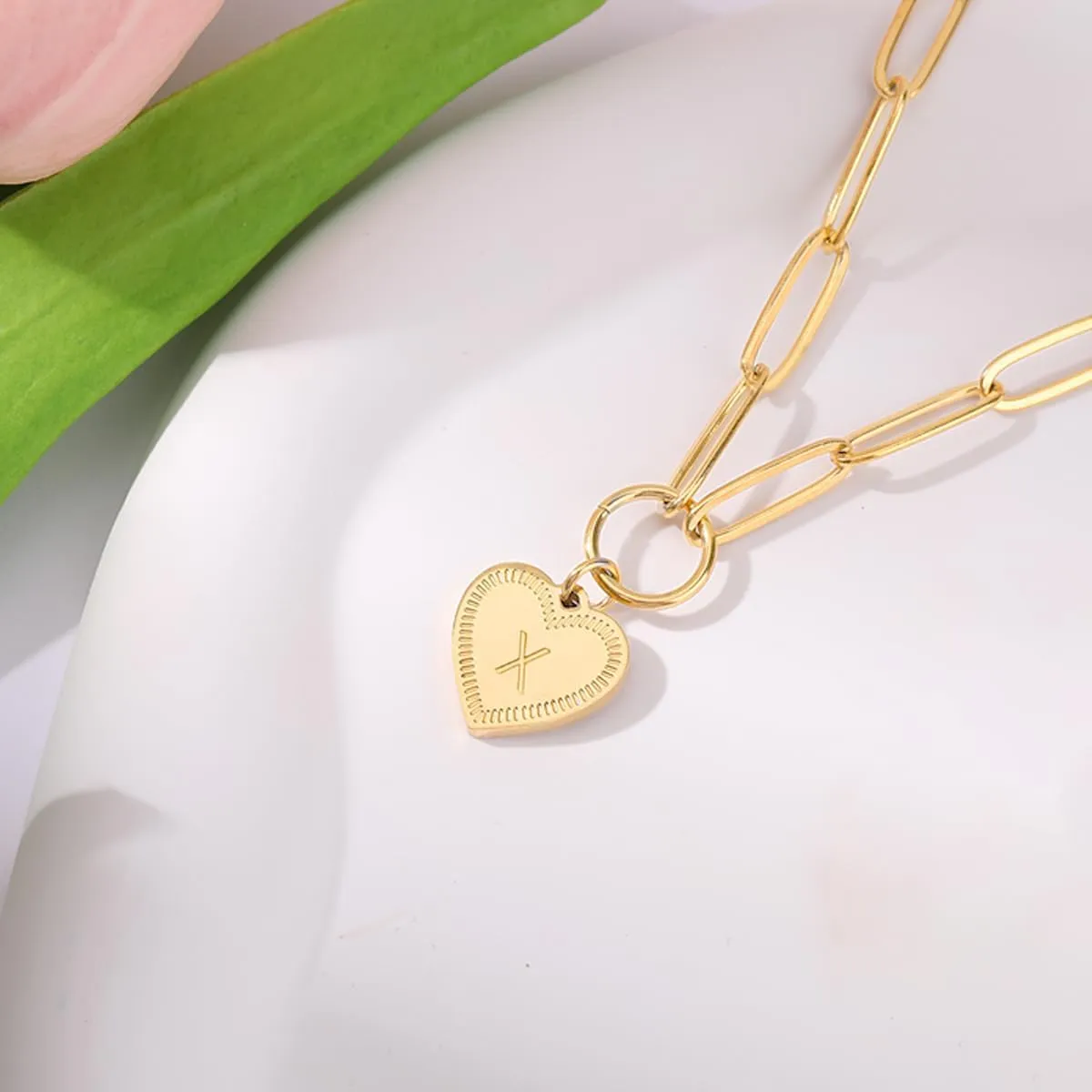 Gold A-Z Initial Necklace Heart Initial Pendant Necklaces Letter Choker Necklace For Women Birthday Valentine's Day Mother's Day Gift