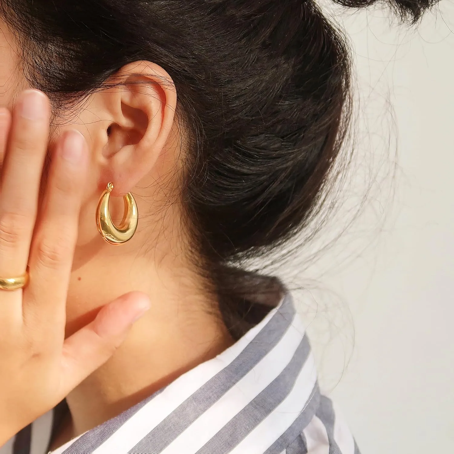 Gold Earrings for Women, Dainty Chunky Gold Earrings 14K Gold Plated Twisted Hoop Earrings Small Hypoallergenic Gold Square Earrings for Women Trendy Gold Jewelry Gifts