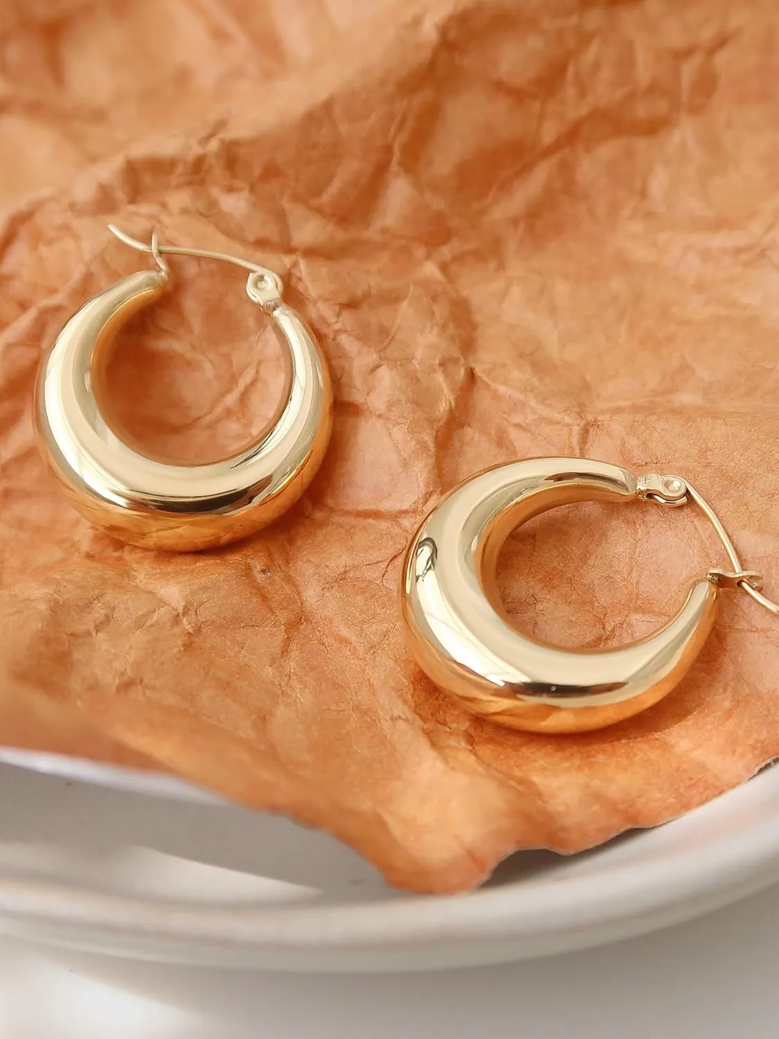 Gold Earrings for Women, Dainty Chunky Gold Earrings 14K Gold Plated Twisted Hoop Earrings Small Hypoallergenic Gold Square Earrings for Women Trendy Gold Jewelry Gifts