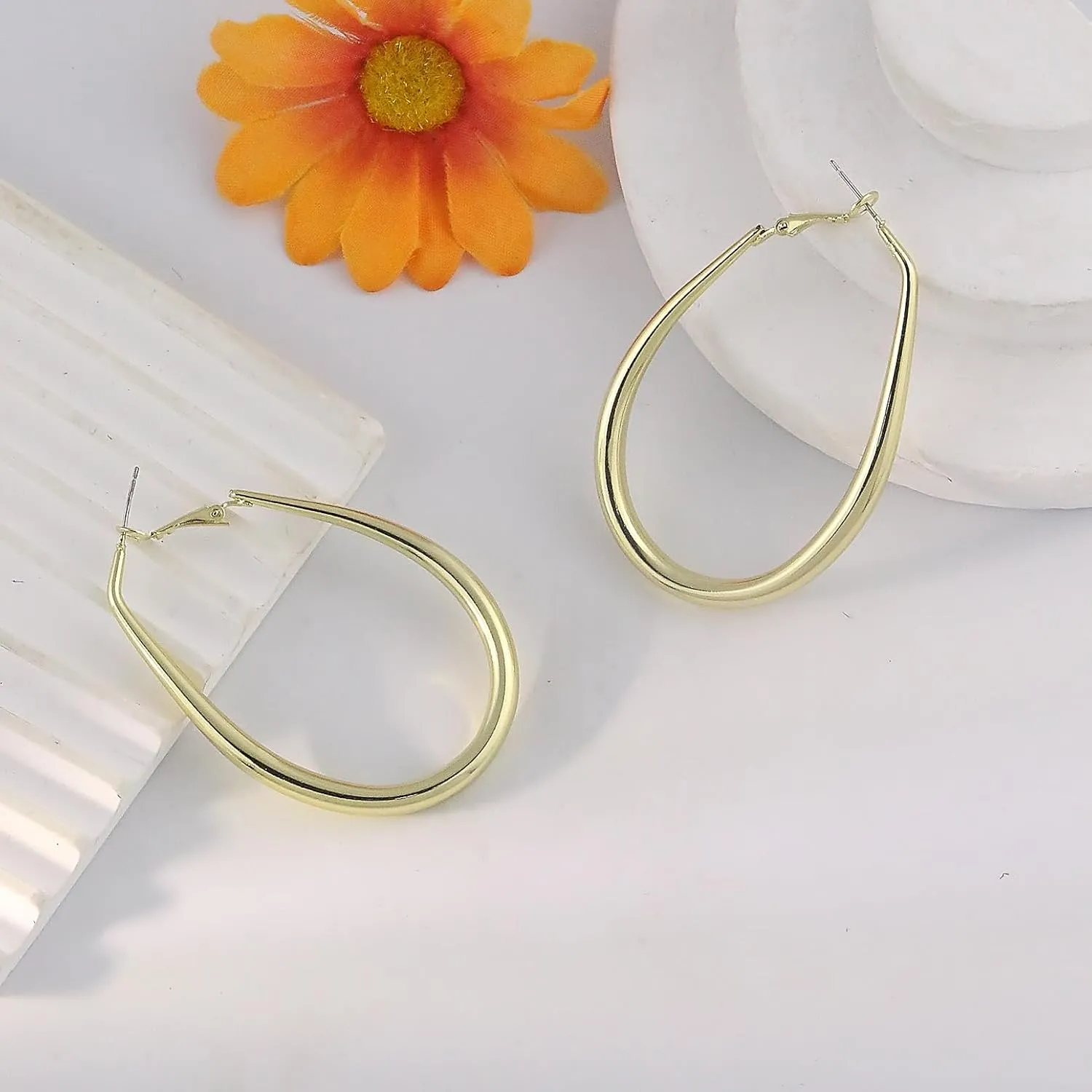 Gold Hoop Earrings for Women 14K Gold Plated Huggie Hoop Dangle Earrings Lightweight Small Gold Hoops Earrings Gold Statement Hoop Earrings Jewelry