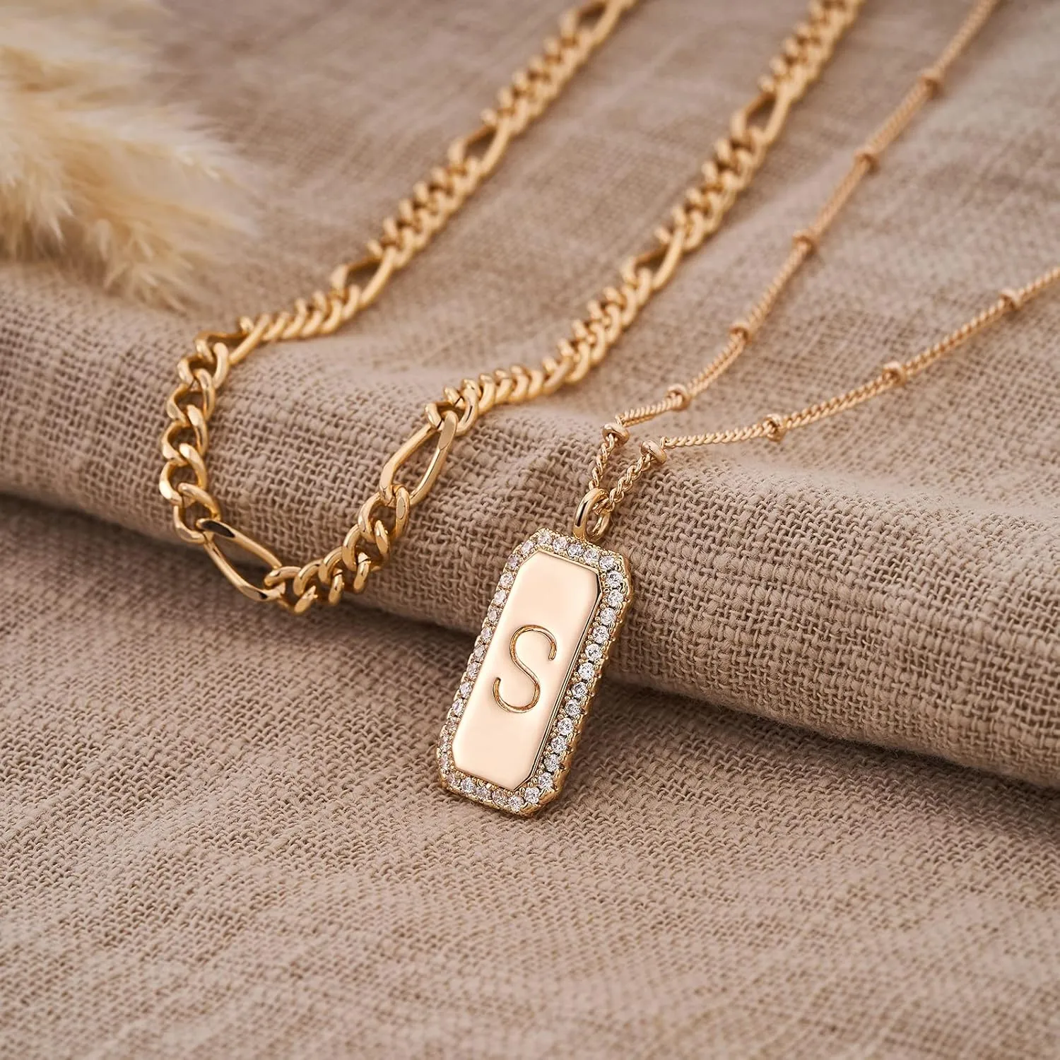 Gold Initial Necklace for Women 14K Gold Plated Figaro Chain Choker Layered Necklaces Set Bar Rectangle Pendant Necklaces Simple Dainty Letter Necklace Everyday Gold Jewelry
