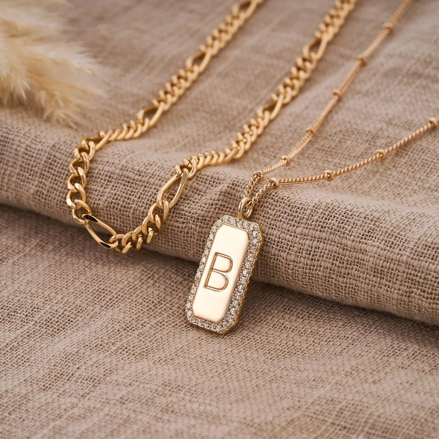 Gold Initial Necklace for Women 14K Gold Plated Figaro Chain Choker Layered Necklaces Set Bar Rectangle Pendant Necklaces Simple Dainty Letter Necklace Everyday Gold Jewelry
