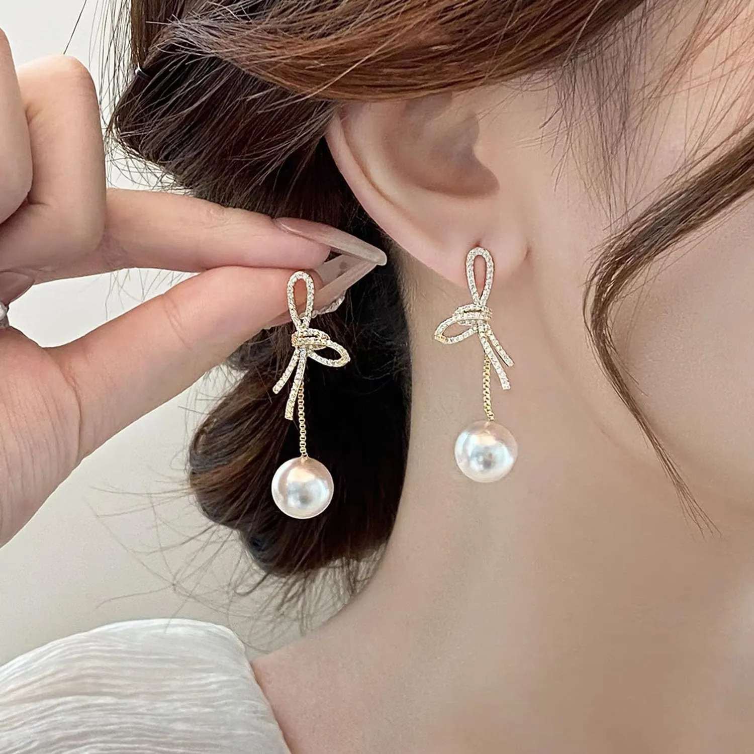 Gold Pearl Dangle Earrings for Women Rhinestone Bow Pearl Drop Earrings Dainty Pearl Statement Earrings Wedding Jewelry for Brides