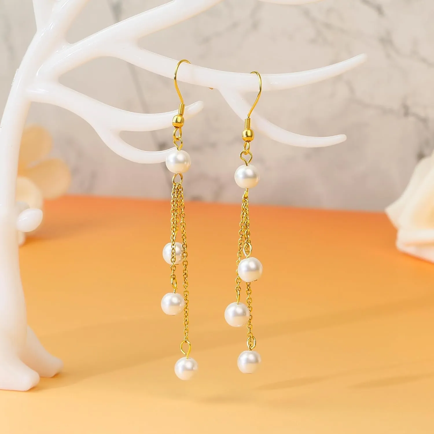 Gold Pearl Drop Earrings, White Boho Earrings for Women as Summer Gifts, Dainty Long Dangle Earrings Dangling Pearl Chain Earrings Gifts for Bride Bridesmaids, Wedding Pearl Jewelry