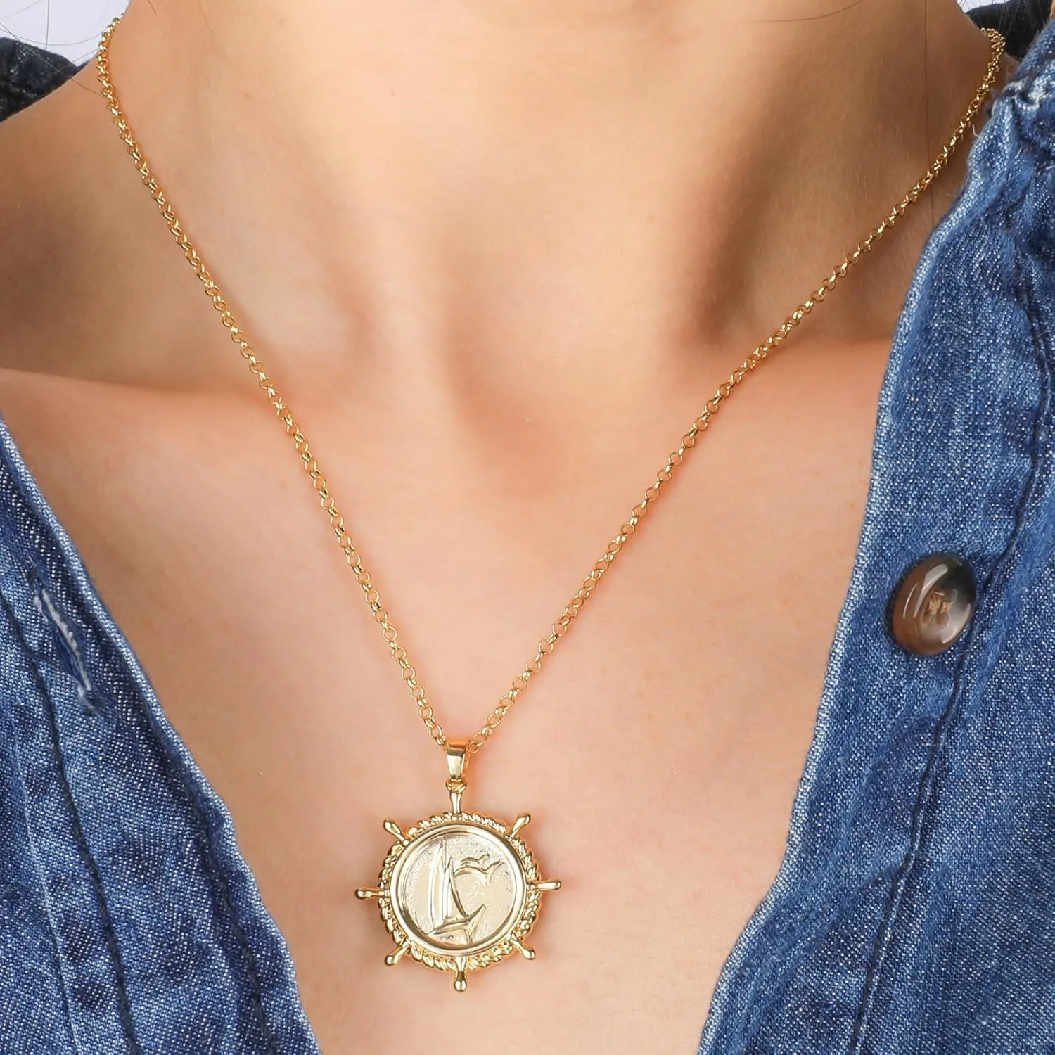 Gold Pendant Necklace for Women 14K Gold Plated Coin Pendant Necklace Adjustable Chain Disc Round Charm Initial Statement Necklace Trendy Jewelry Gift for Her