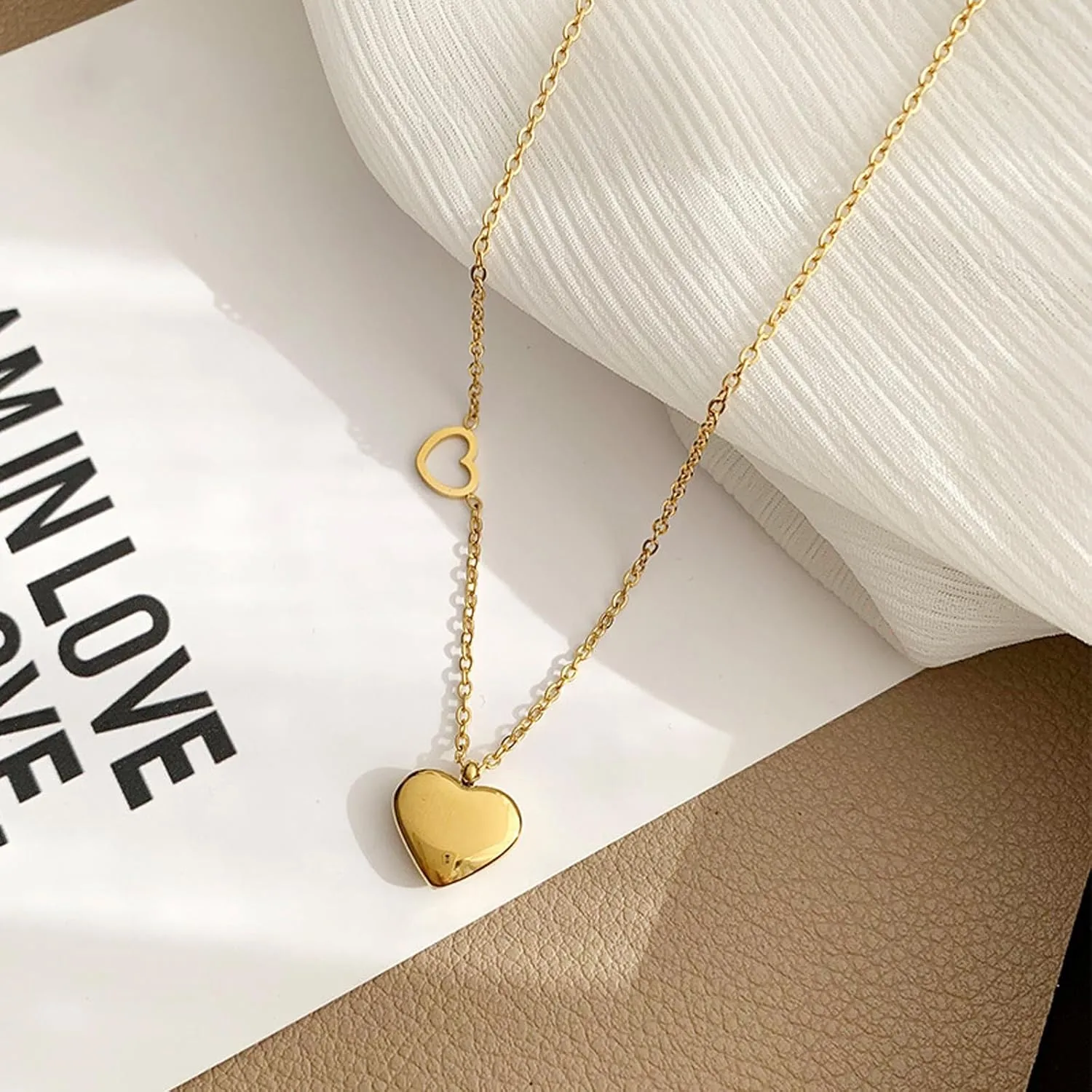 Heart Necklaces for Women Valentines Day Gifts for Her Valentines Day Necklace Trendy Chunky Gold Heart Necklace Love Heart Pendant Necklace