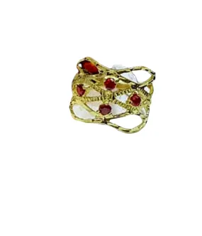 January birthstone ring,Gemstones Ring,Garnet Ring,Gold Ring,Stacking Ring,Stack Red Ring,Hammered Ring,Prong Ring