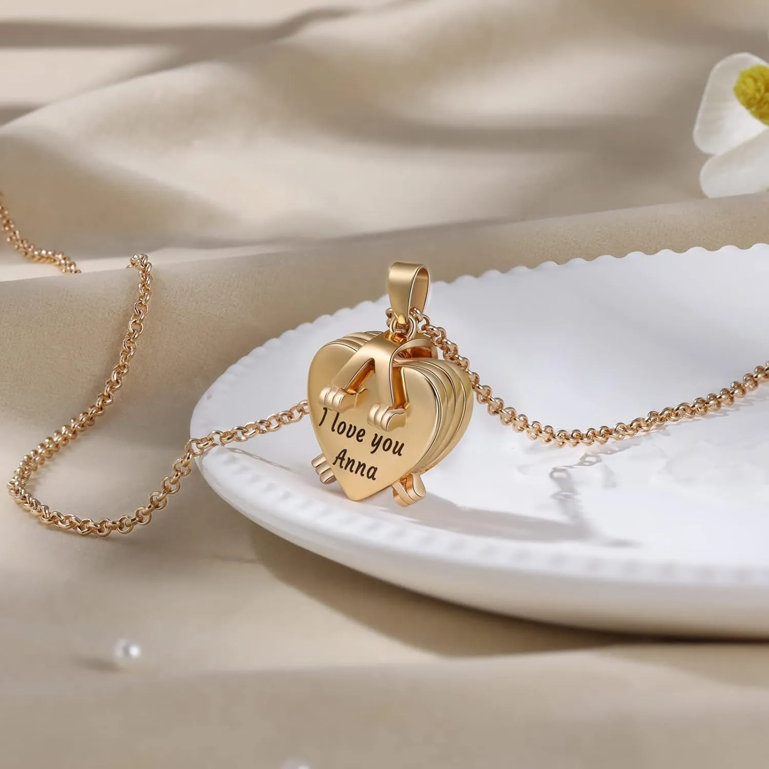 Jewelstruck Updated Personalized Heart Locket Necklace, Gold Locket with Picture Custom for Women Mom Daughter Lucky Four Leaf Pendant Charms Vintage Gifts for Mom Wife Her Birthday Christmas