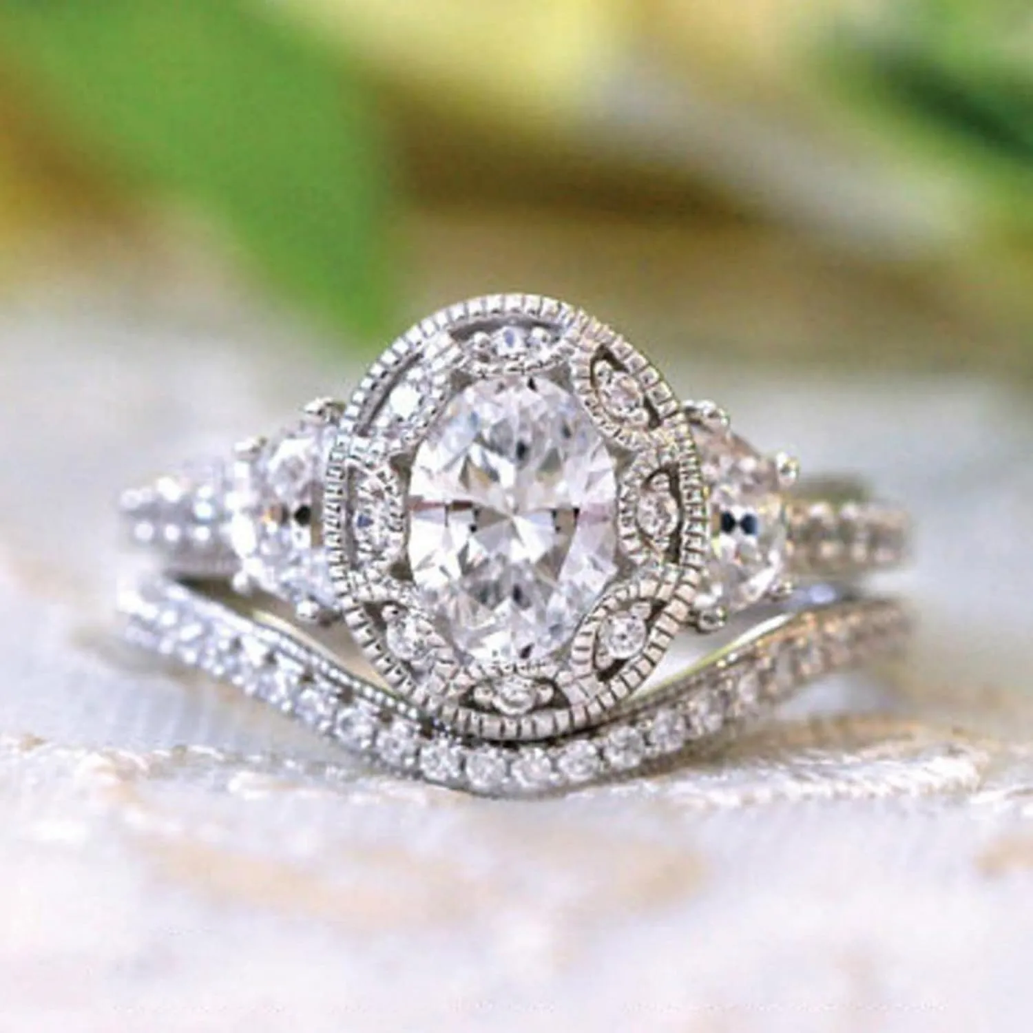 Lady 2Pcs Rhinestone Rings Set for Lady Inlaid Zircon Engagement Rings CZ Simulating Diamond Proposal Rings (Silver, 6)
