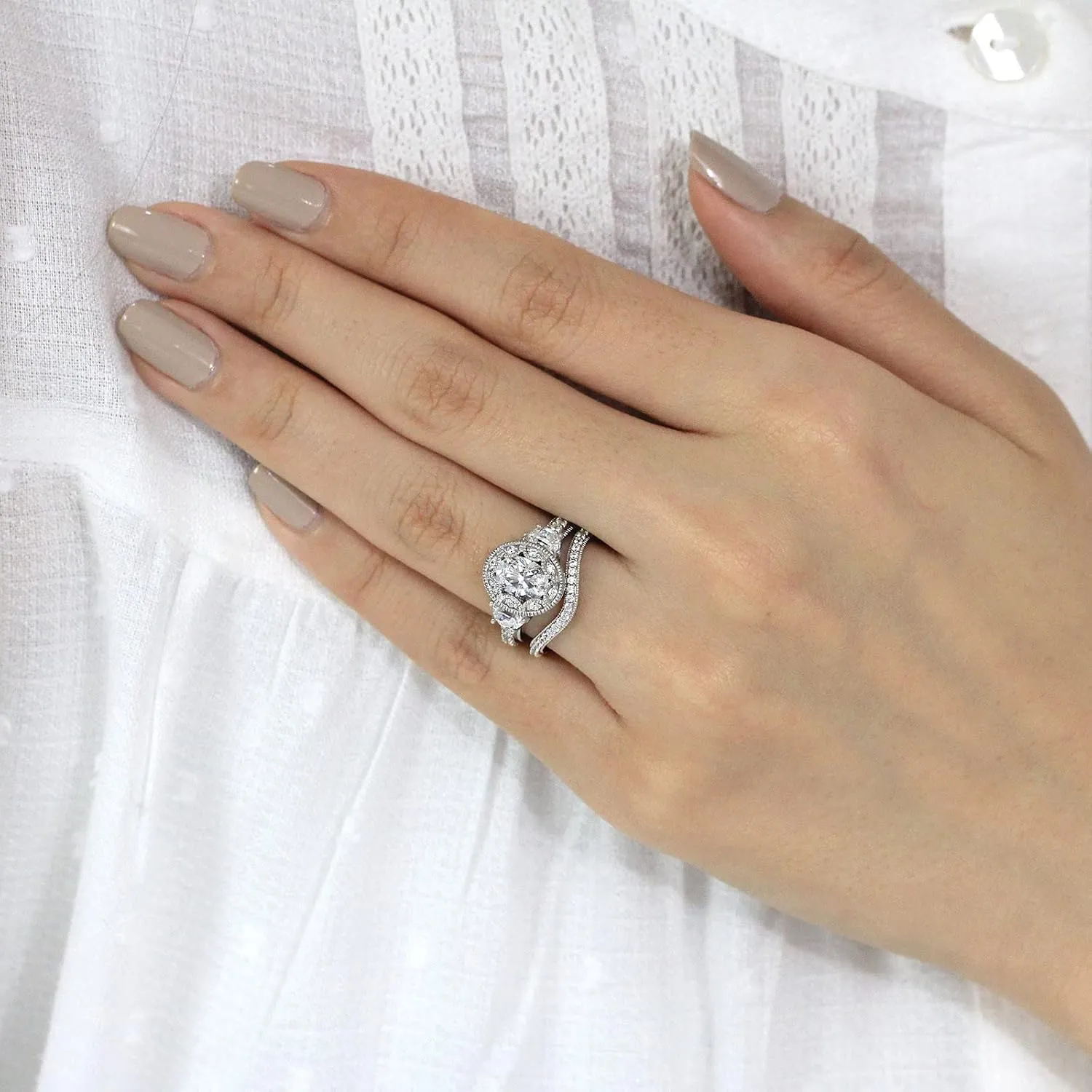 Lady 2Pcs Rhinestone Rings Set for Lady Inlaid Zircon Engagement Rings CZ Simulating Diamond Proposal Rings (Silver, 6)