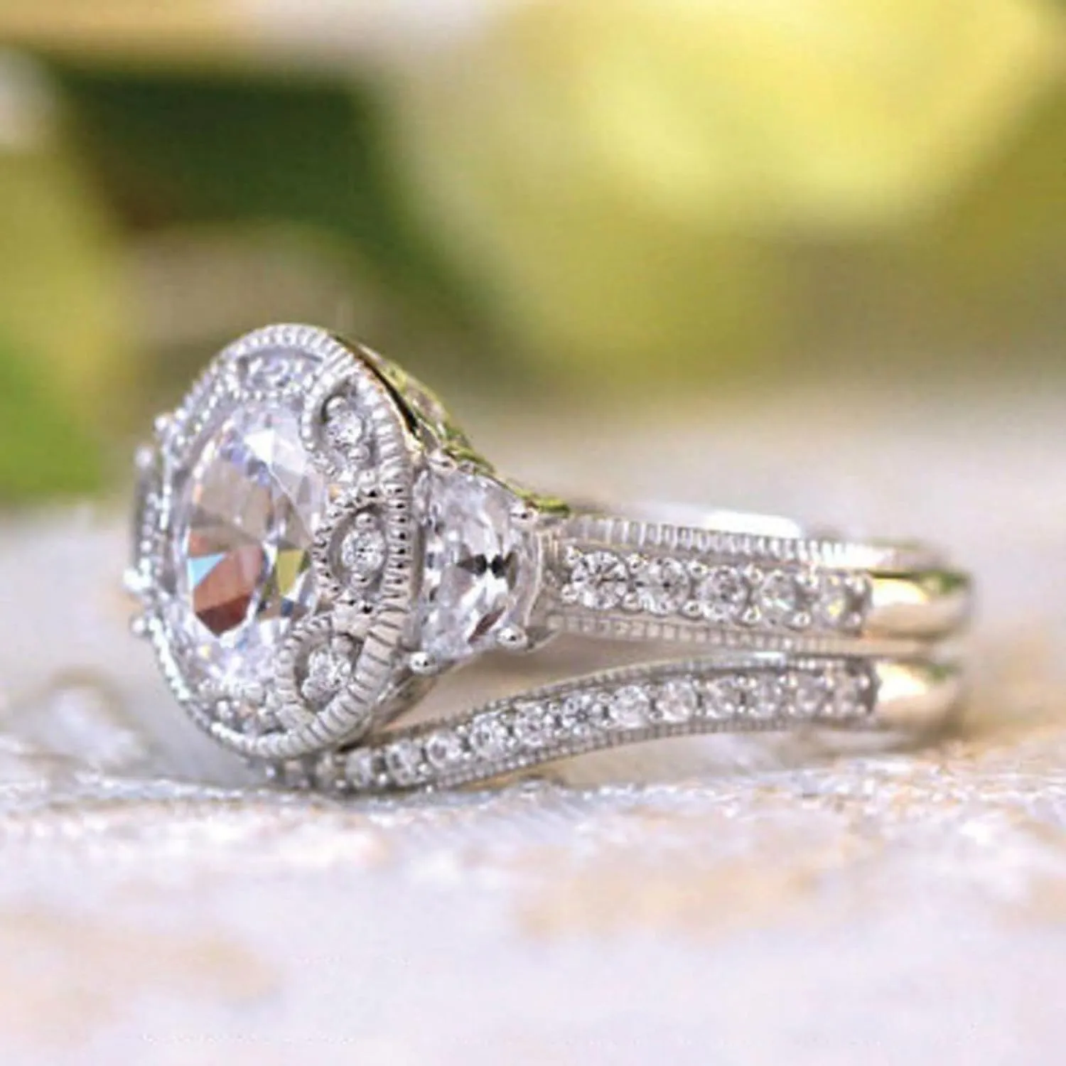 Lady 2Pcs Rhinestone Rings Set for Lady Inlaid Zircon Engagement Rings CZ Simulating Diamond Proposal Rings (Silver, 6)