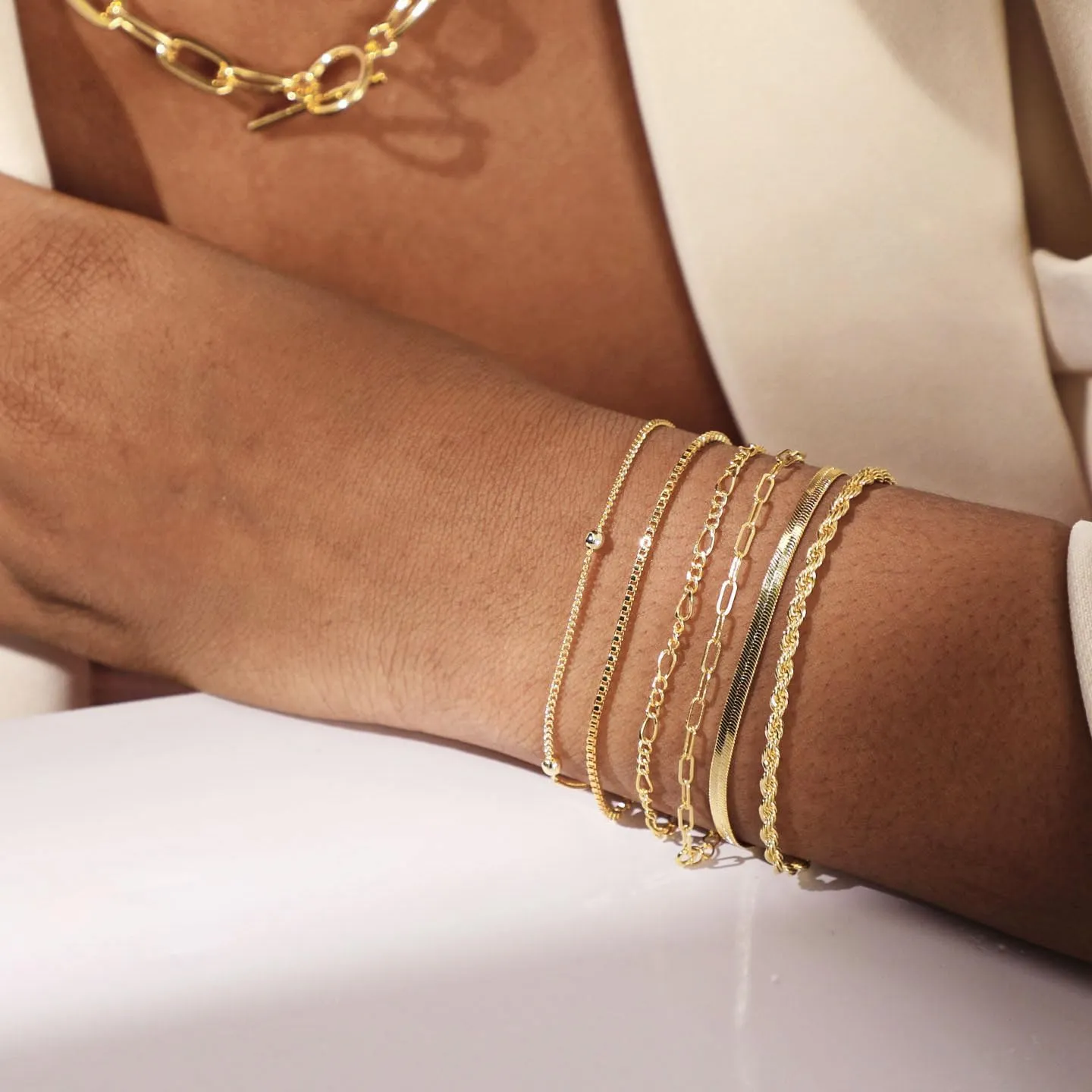 MIDEEO Dainty Gold Layered Bracelet for Women 14K Gold Plated Layered Bracelet Set Layering Bracelets Simple Satellite Box Coins Beaded Layering Set Women Jewelry Gift