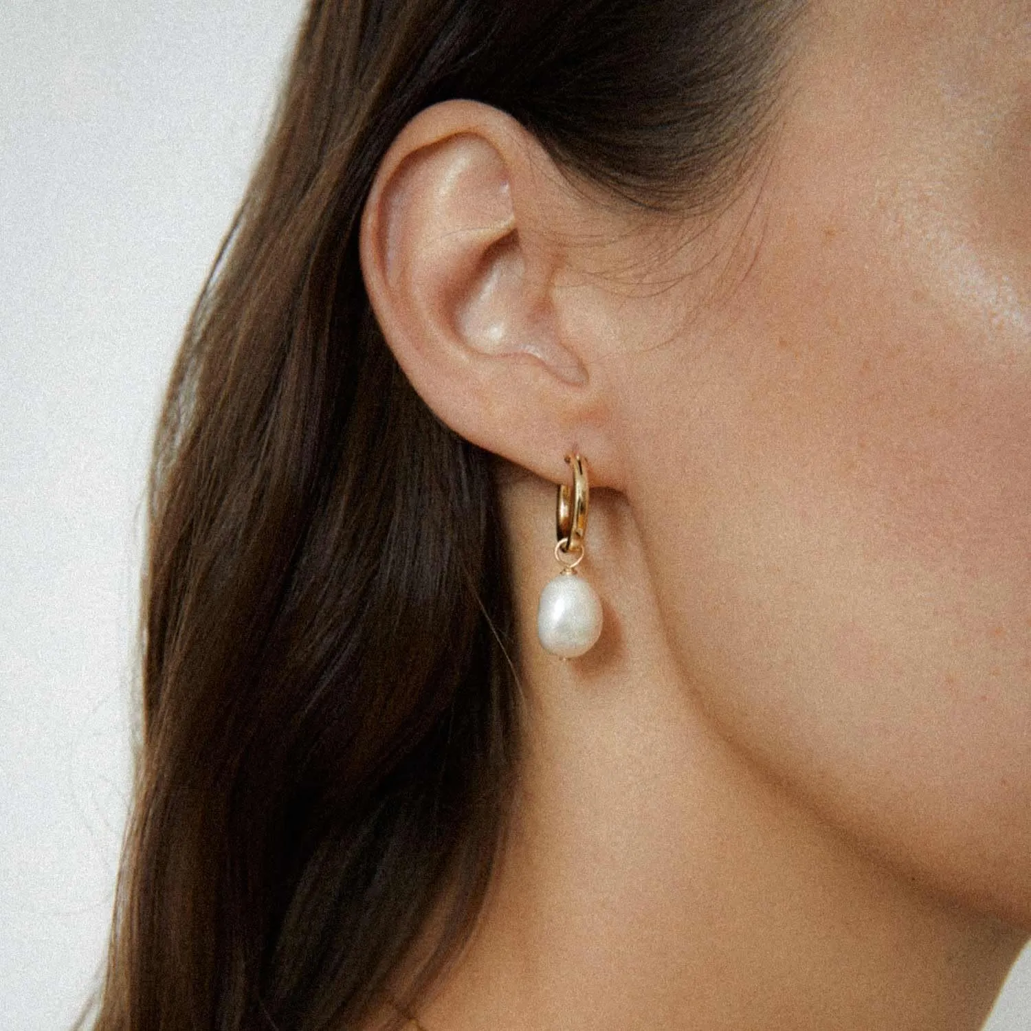 Pearl Earrings for Women, Trendy 14k Gold Plated Drop Hoop Pearl Earrings Dainty Freshwater Leaf Bow Pearl Dangle Earring Elegant Hypoallergenic Bridesmaid Gold Pearl Earrings Wedding Jewelry for Women