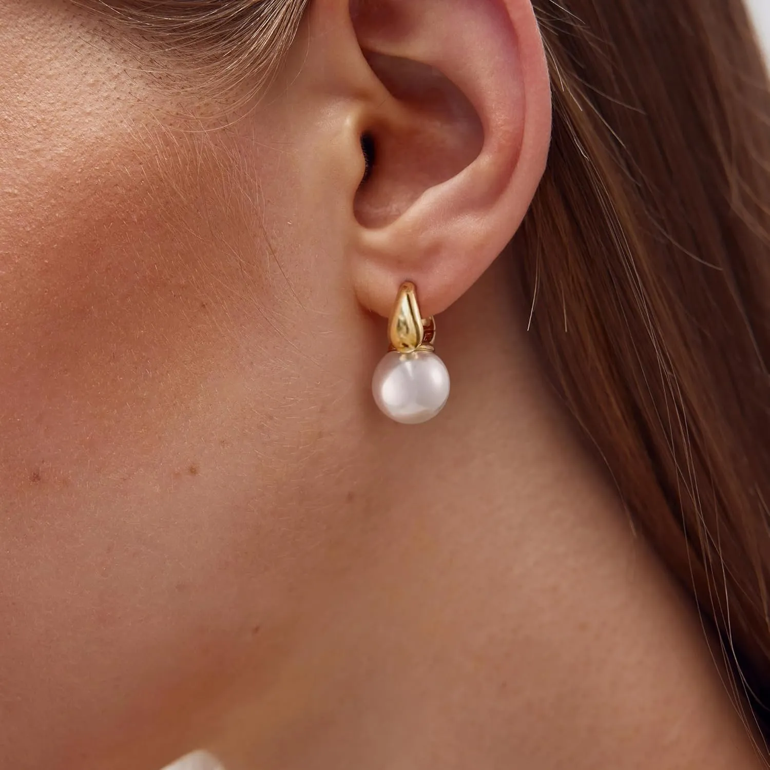 Pearl Earrings for Women Trendy, Gold Pearl Hoop Earrings for Women 14K Gold Plated Pearl Hoop Huggie Drop Earrings Wedding Jewelry Gifts for Women