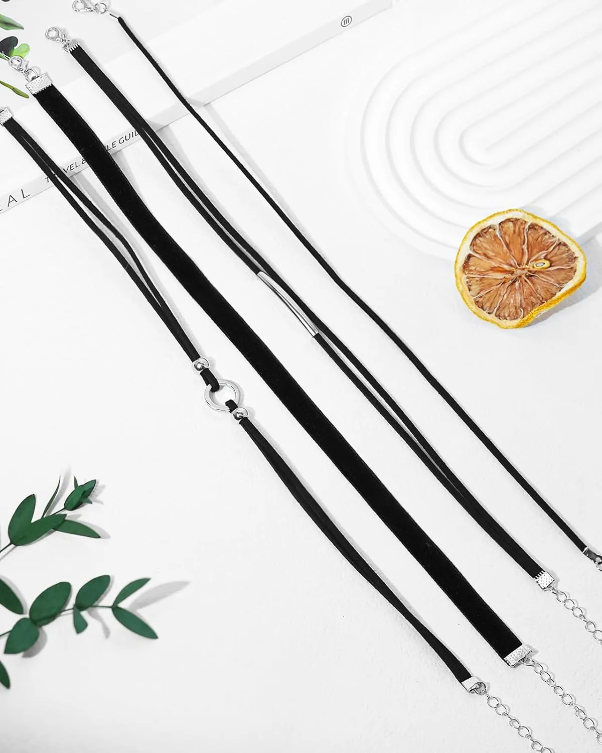 Ronglry 3pcs Black Choker Necklace for Women Black Velvet Choker Set Layered Black Choker Necklaces Classic Chokers for Women Adjustable Gothic Lace Black Collar Necklace for Party Cosplay Christmas Birthday Jewelry Gifts