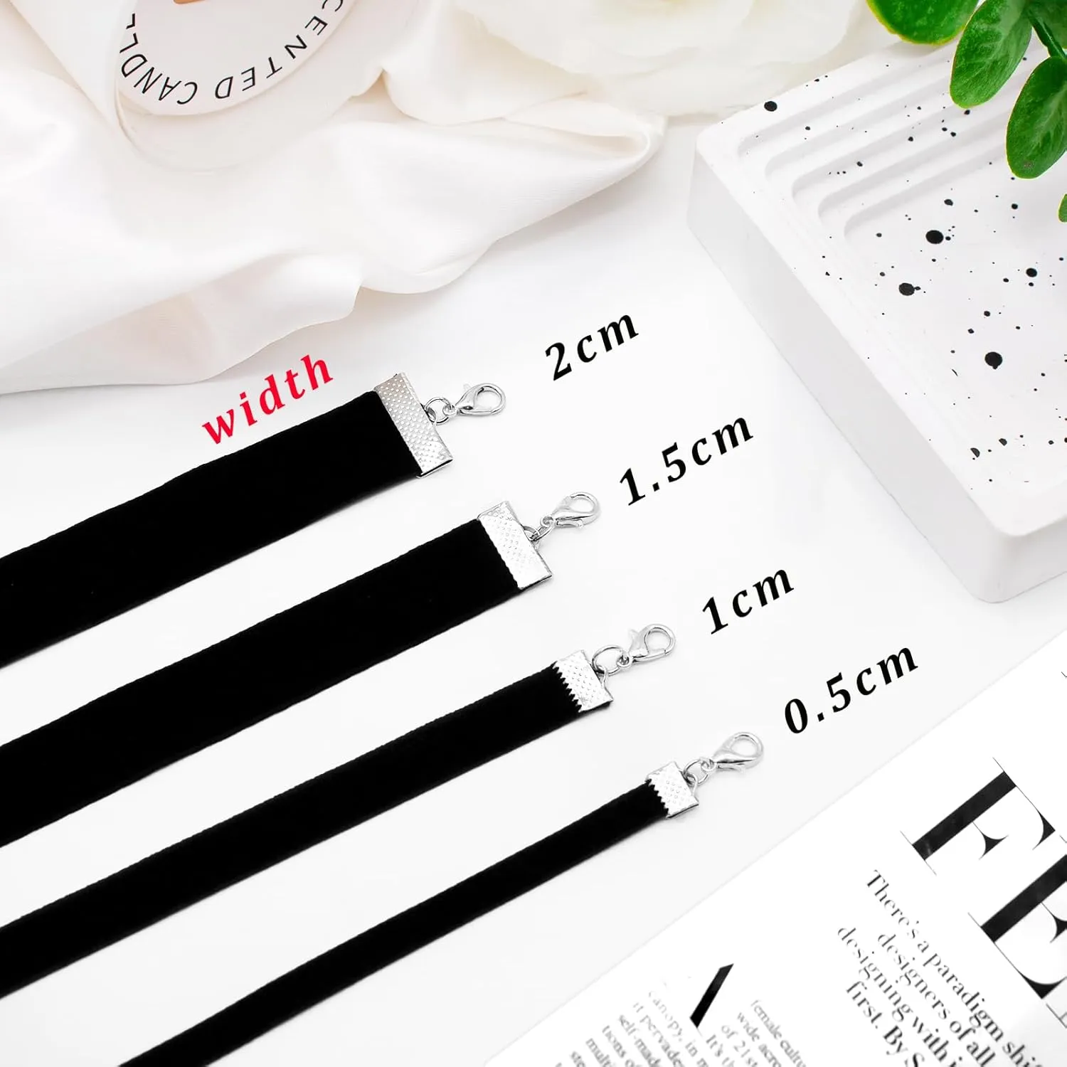 Ronglry 3pcs Black Choker Necklace for Women Black Velvet Choker Set Layered Black Choker Necklaces Classic Chokers for Women Adjustable Gothic Lace Black Collar Necklace for Party Cosplay Christmas Birthday Jewelry Gifts