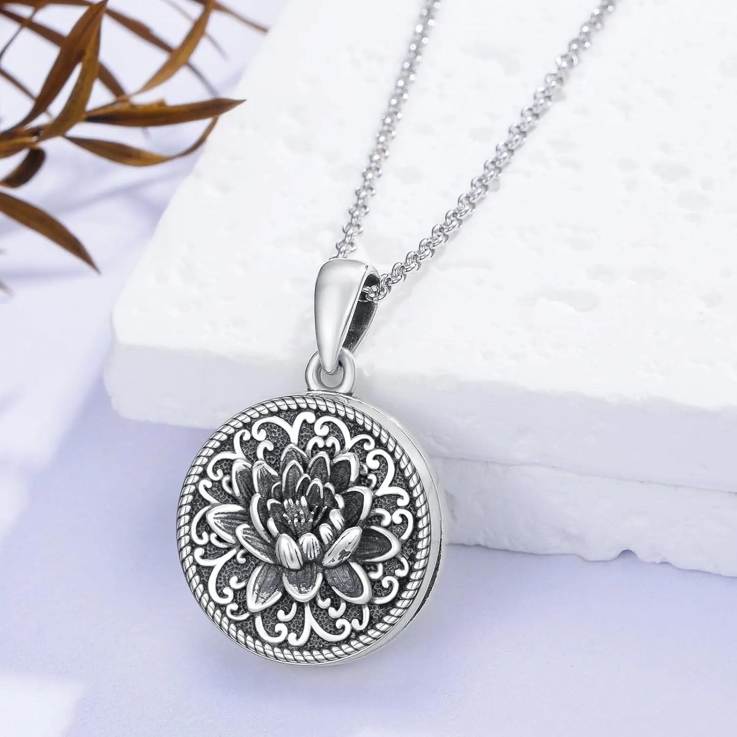 Round Locket Necklace 925 Sterling Silver Picture Locket Necklace That Holds 2 Pictures Locket Jewelry Gifts for Women