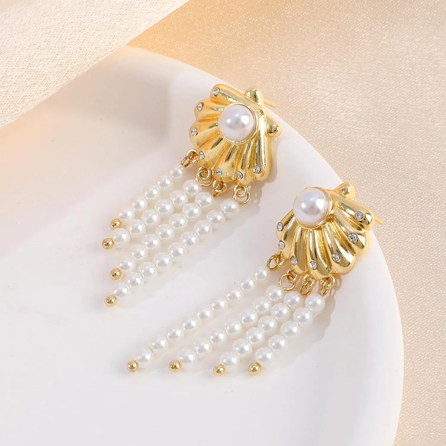 Seashell Dangle Earrings for Women, Shell Tassel Drop Earrings Boho Beaded Tassels Zircon Pendant Shell Earrings Scallop Pearl Seashell Statement Trendy Earrings Summer Beach Vacation Jewelry