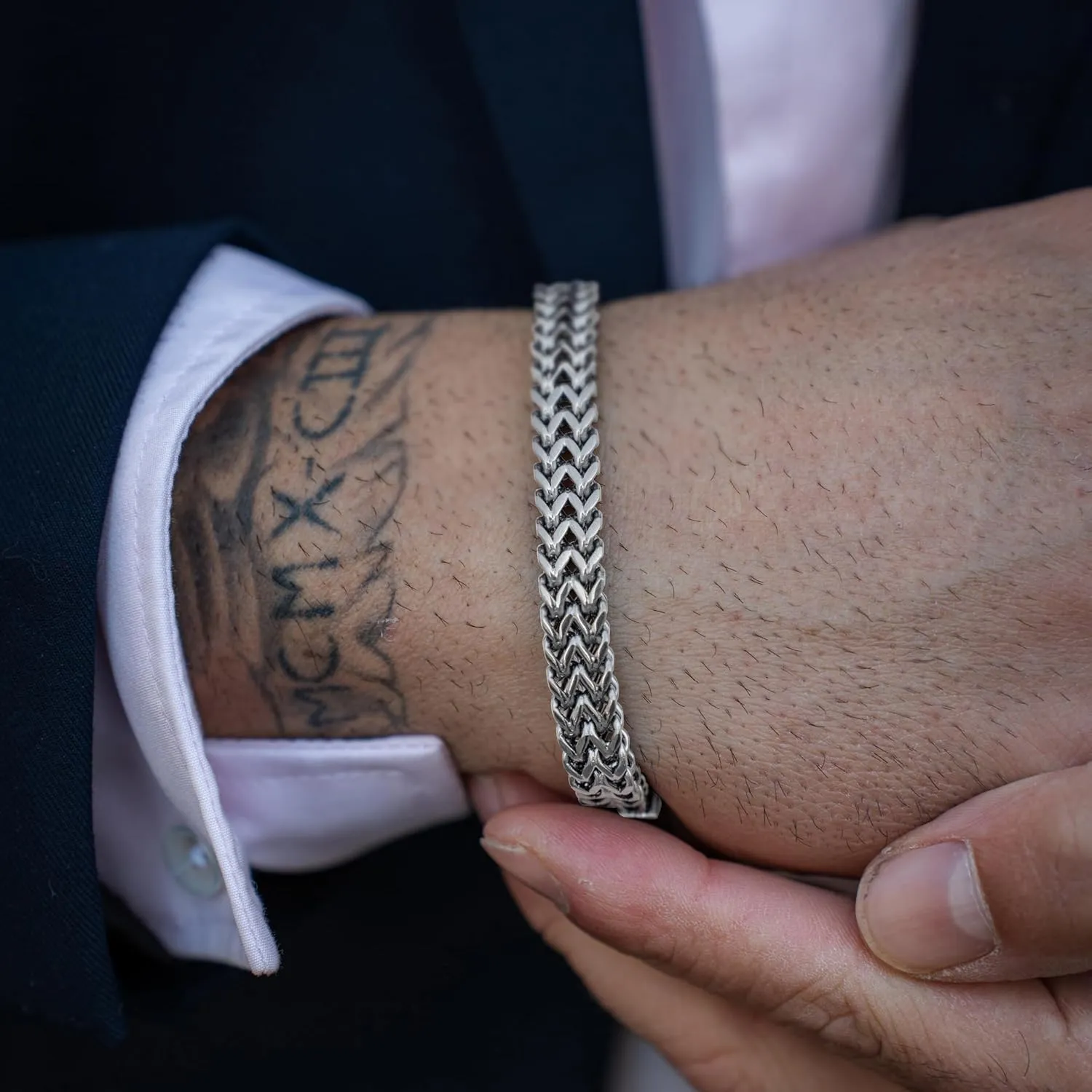 SERASAR | Premium Stainless Steel Bracelet for Men [Franco] | 316L Surgical Steel | Waterproof | Secure Clasp | Three Colors | Includes Jewelry Box