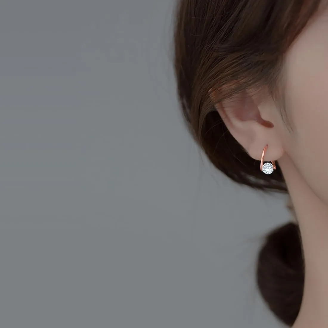 SLUYNZ Solid 925 Sterling Silver Shiny CZ Hoop Earrings for Women Teens 1.6CM Hoop Earrings Unique Oval Hoop Earrings Huggie