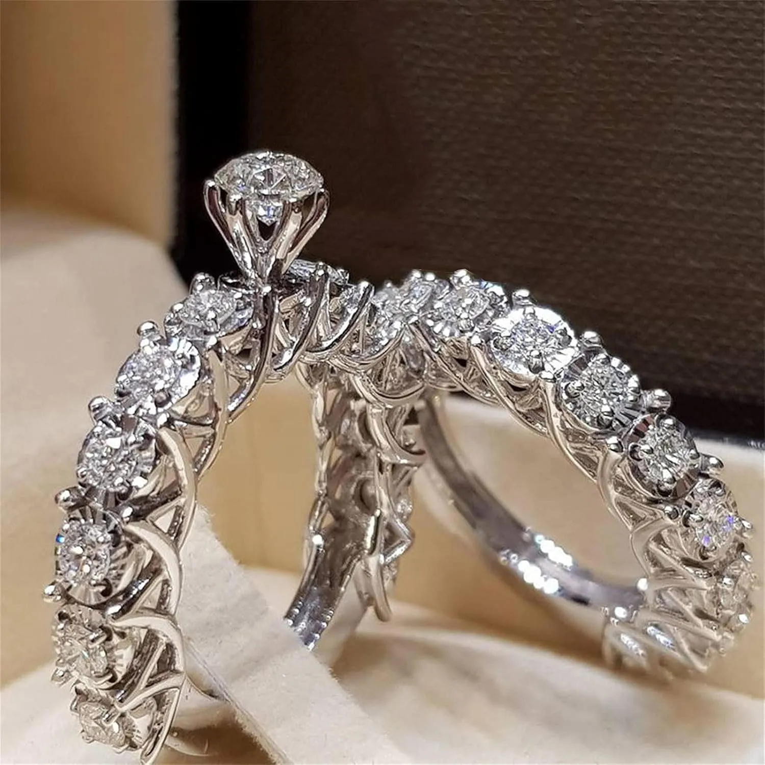 Vintage Cubic Zirconia Wedding Band Twisting Pave Set Engagement Rings for Women Round Cut Bridal Ring Sets Silver