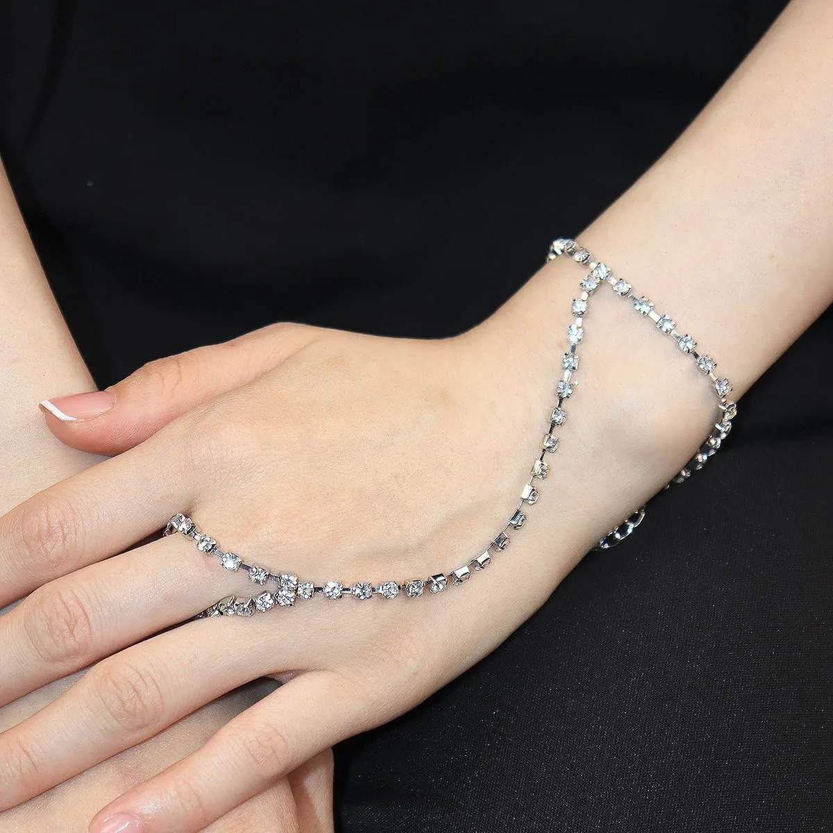 Vintage Hand Chain Bracelet Ring for Women Shiny Tennis Rhinestones Slave Bracelet Layered Adjustable Finger Ring Bangle Bracelets Hand Jewelry Accessories