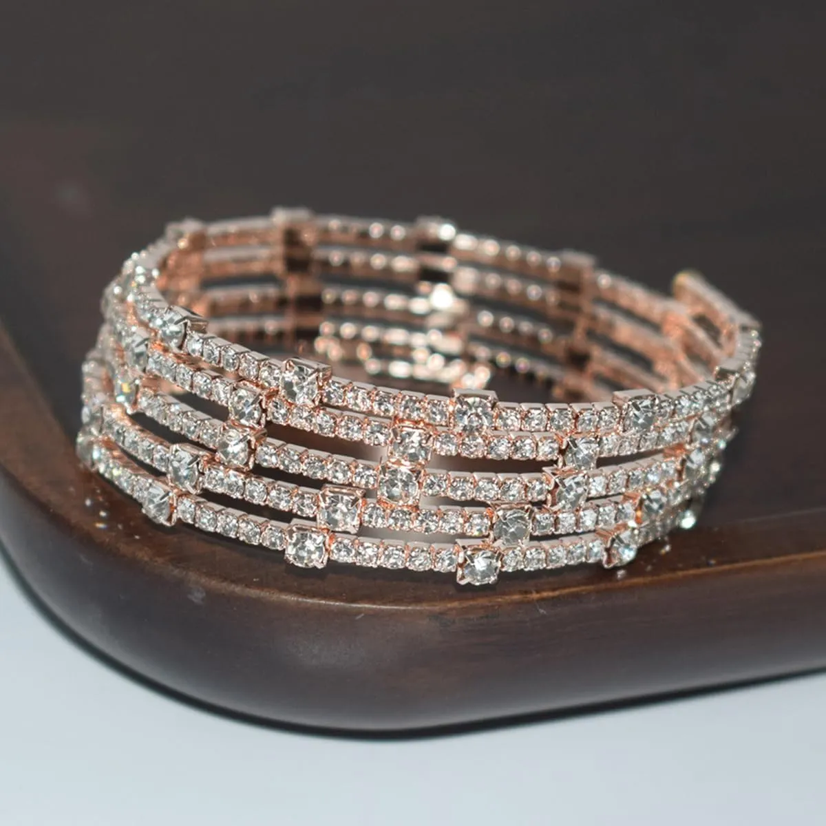 Vintage Multi-Layer Crystal Rhinestone Cuff Bracelet Sparkling Teardrop Crystals Open Cuff Wristlet Bridal Wedding Hand Accessories Prom Party Jewelry