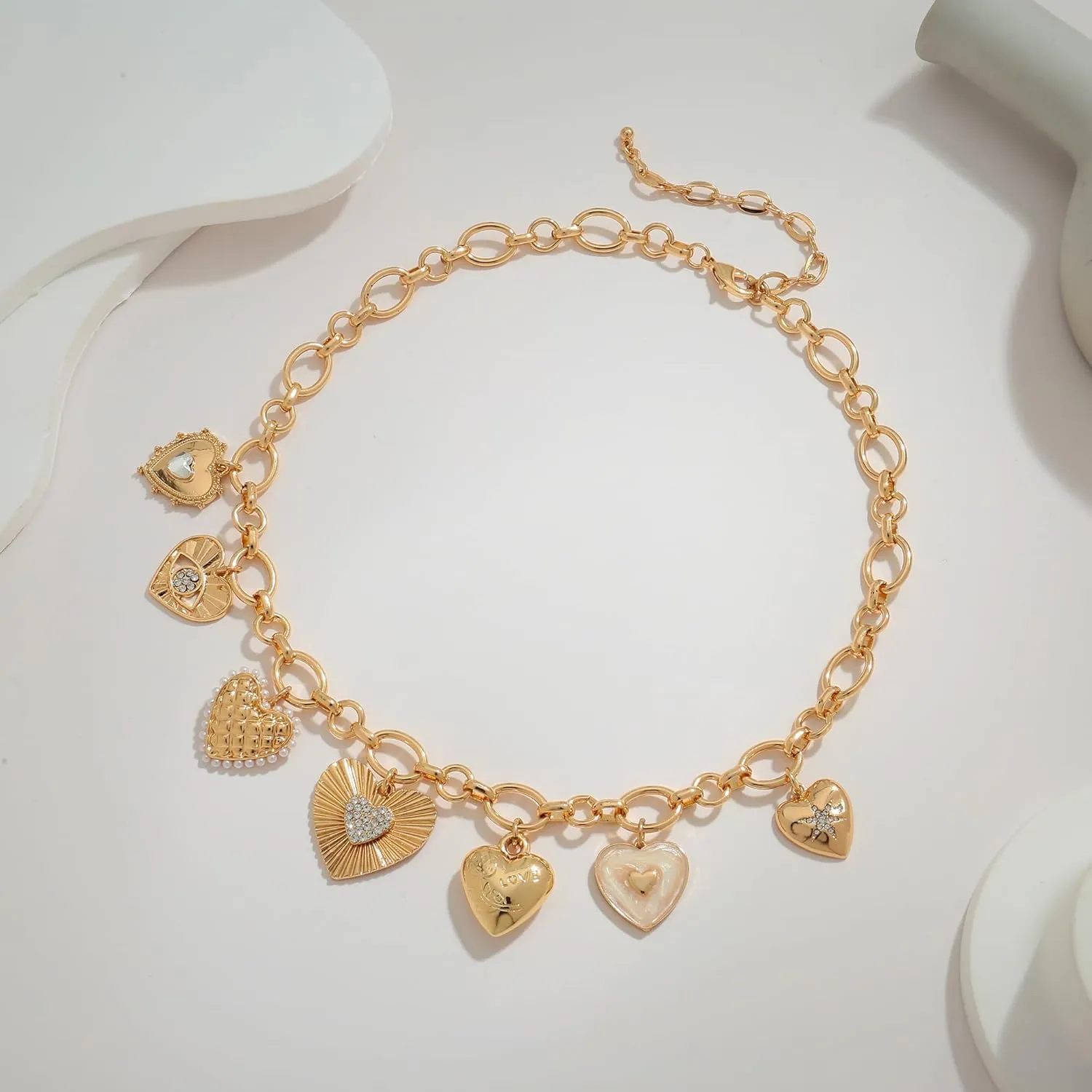 WOWORAMA Chunky Gold Charm Necklace for Women Boho Chunky Heart Statement Necklace Vintage Heart Coin Disc Charm Necklace Jewelry