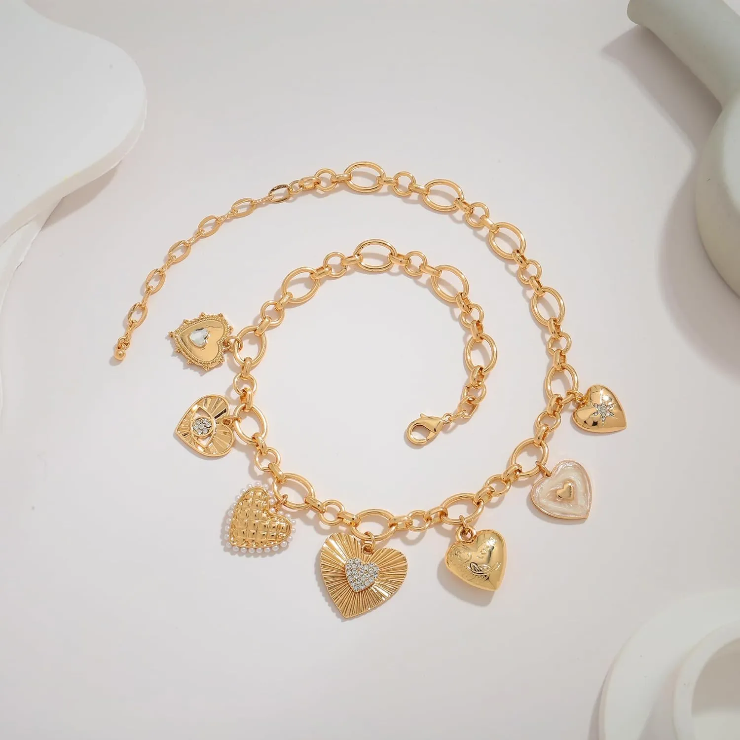 WOWORAMA Chunky Gold Charm Necklace for Women Boho Chunky Heart Statement Necklace Vintage Heart Coin Disc Charm Necklace Jewelry