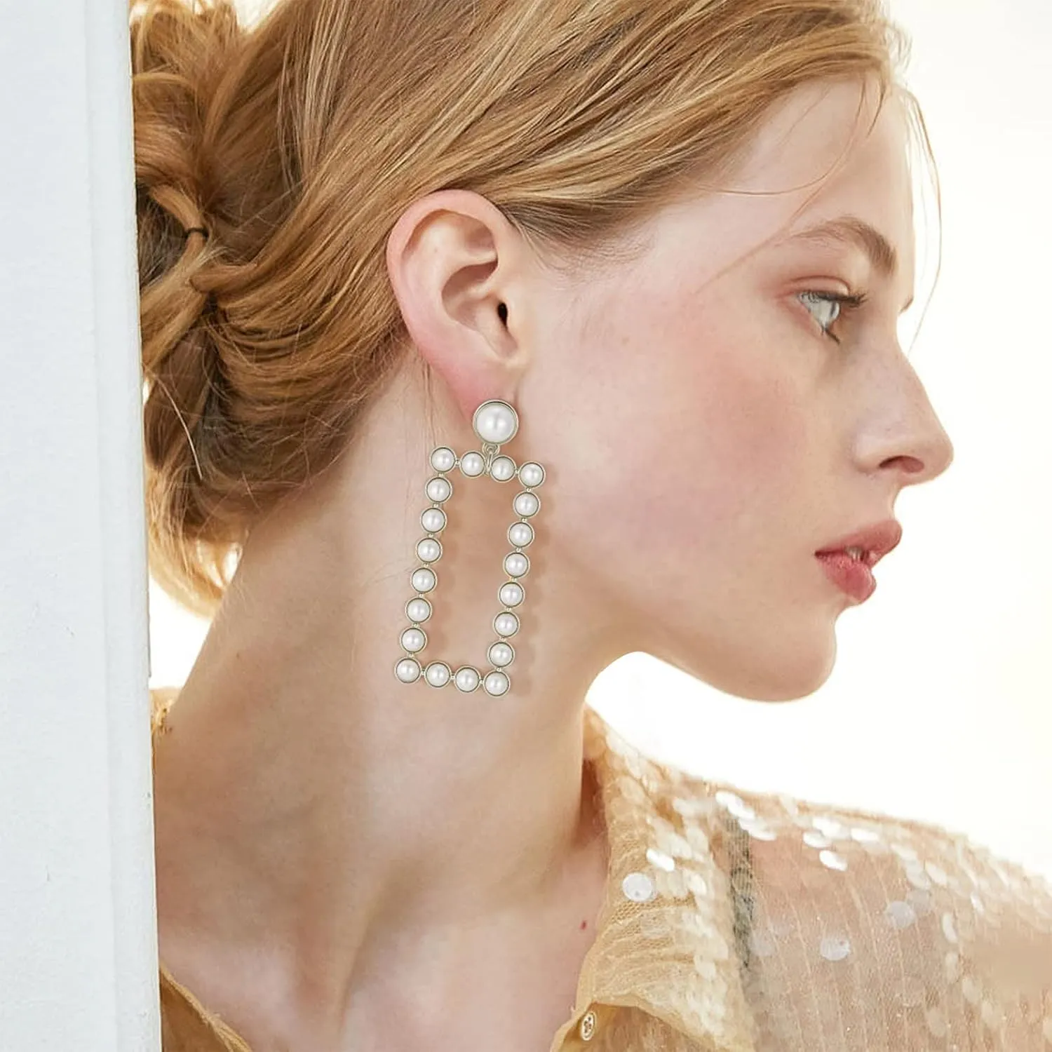 YUJIE Women's Chic Pearl Earrings Geometric Pearl Drop Earrings Pearl Dangle Earrings Jewelry